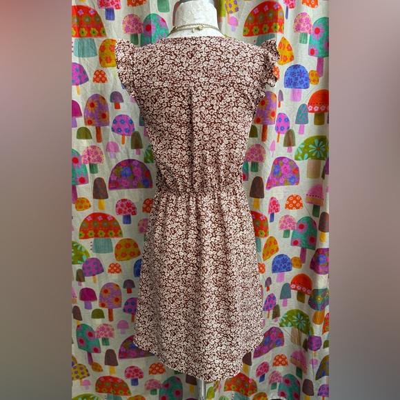 Monteau Sleeveless Button Down Dress. Small - Picture 4 of 10